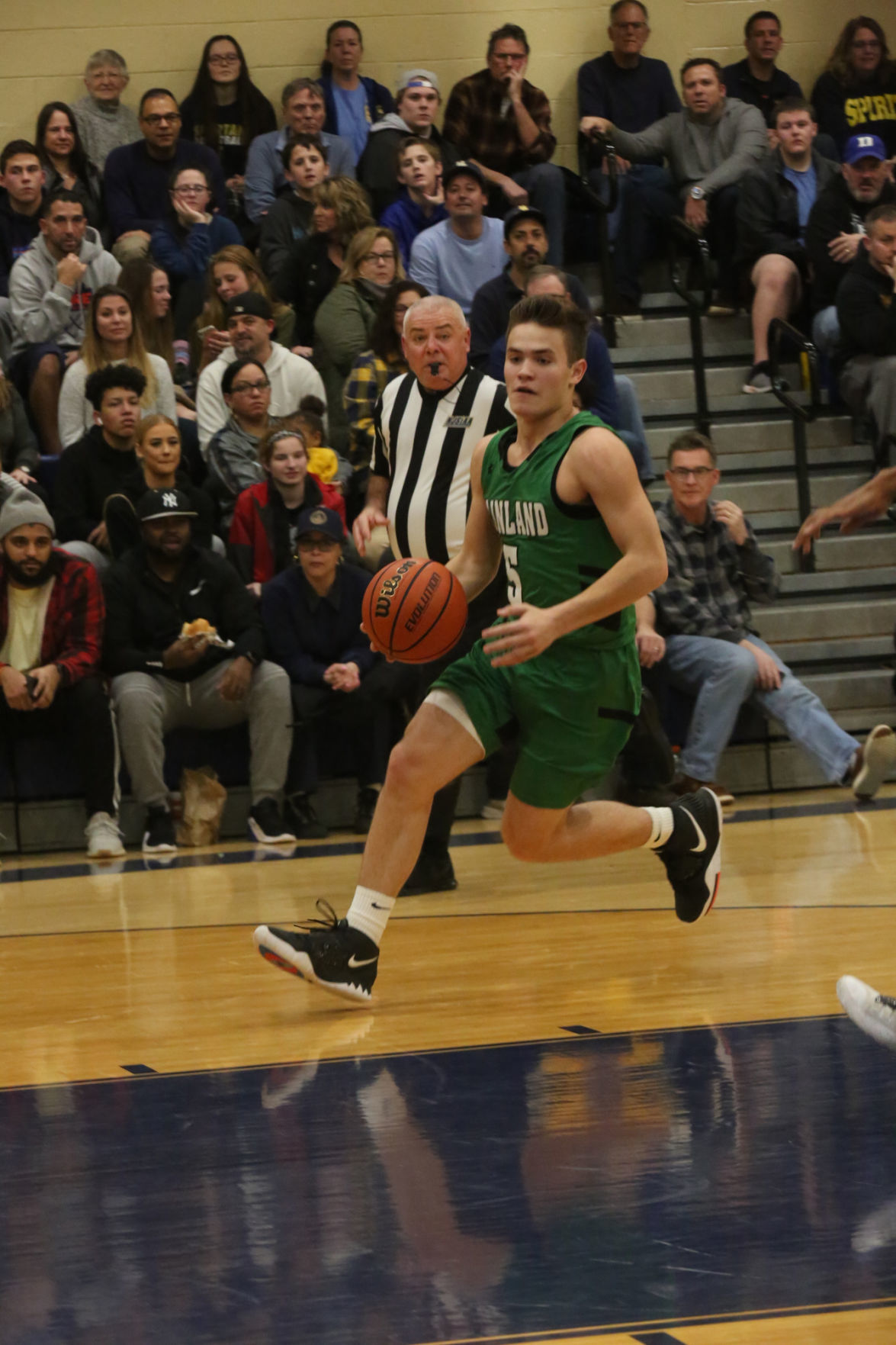 Holy Spirit Mainalnd boys basketball